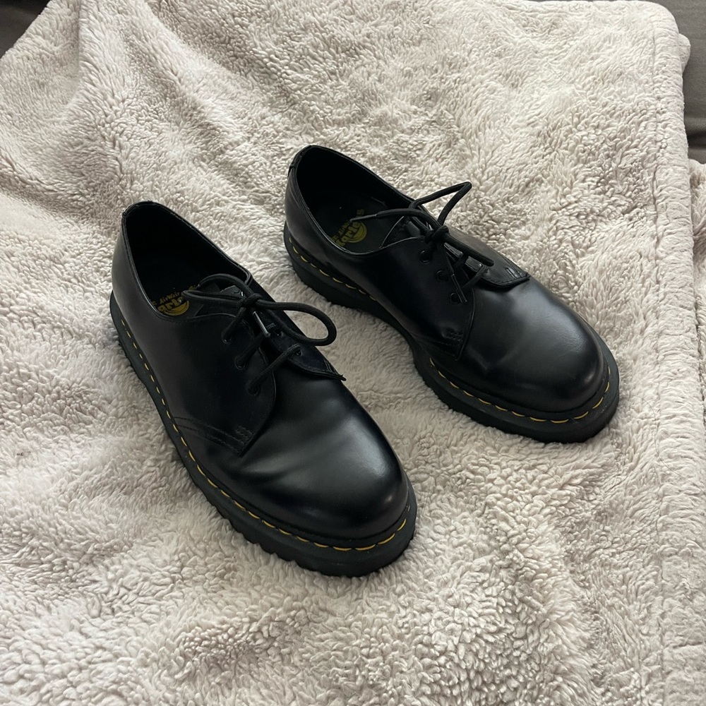 1461 BEX SMOOTH LEATHER OXFORD SHOES. Brand new. Women’s size 10. Men’s 9.